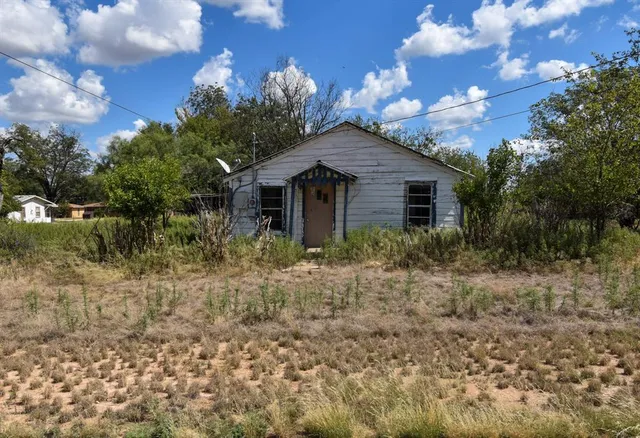 $17,000 | 1101 South Plum Street, Brady, TX 76825