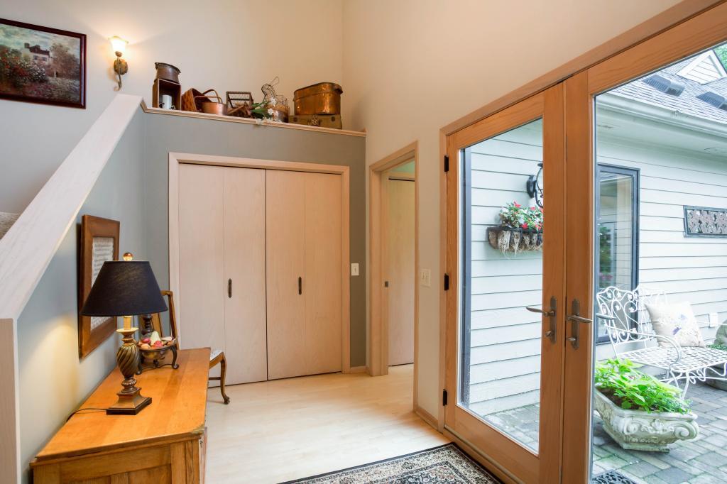 4614 Bayswater Road Excelsior, MN 55331 - Photo 2 of 25 Gallery Image 2