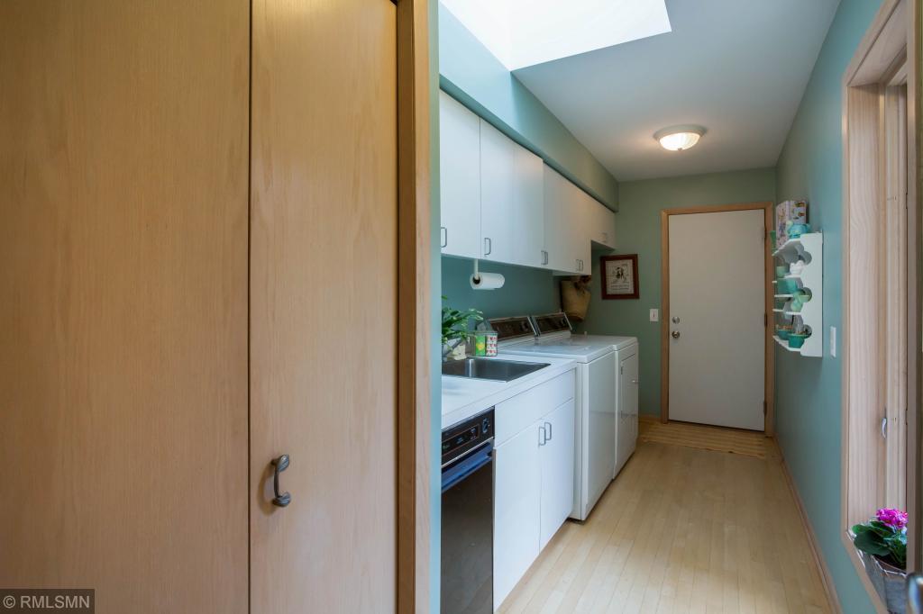 4614 Bayswater Road Excelsior, MN 55331 - Photo 13 of 25 Gallery Image 13