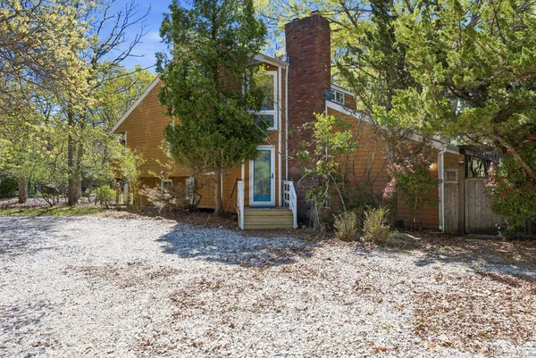 $1,479,000 | 20 Norfolk Drive, Springs, NY 11937