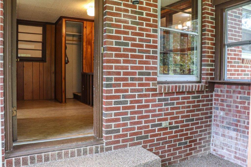 197 Silverleaf Road Southeast Floyd, VA 24091 - Photo 3 of 27 a view of a brick wall
