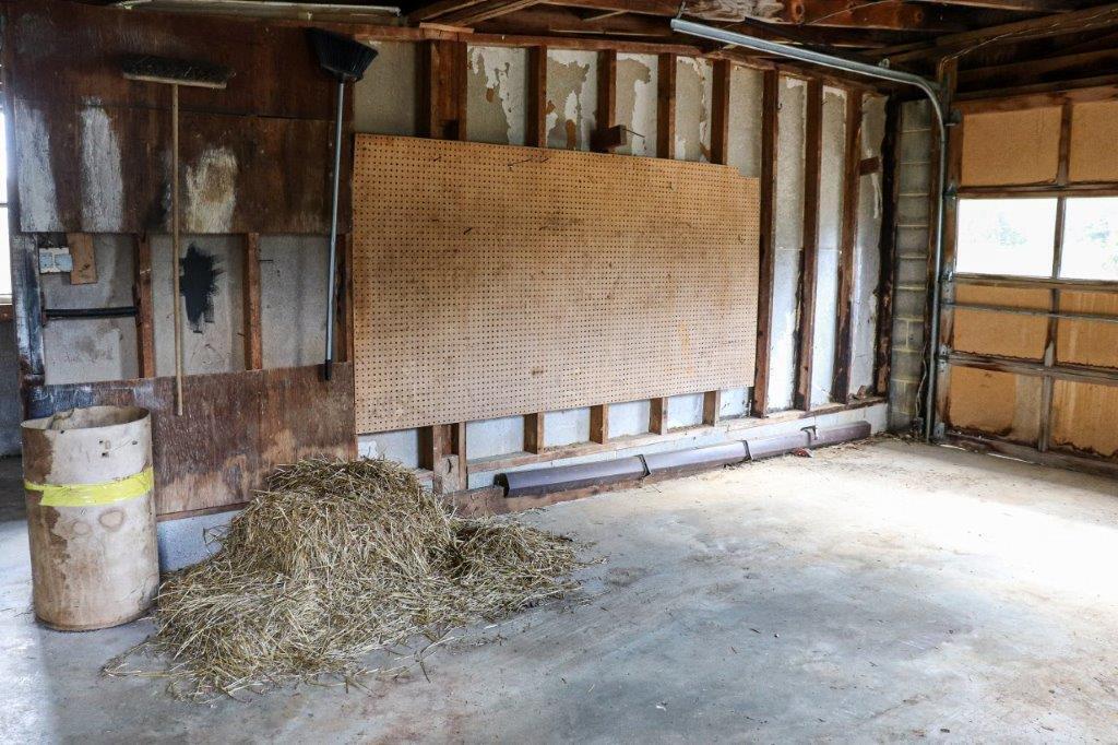 197 Silverleaf Road Southeast Floyd, VA 24091 - Photo 23 of 27 a view of a porch with couches and wooden fence