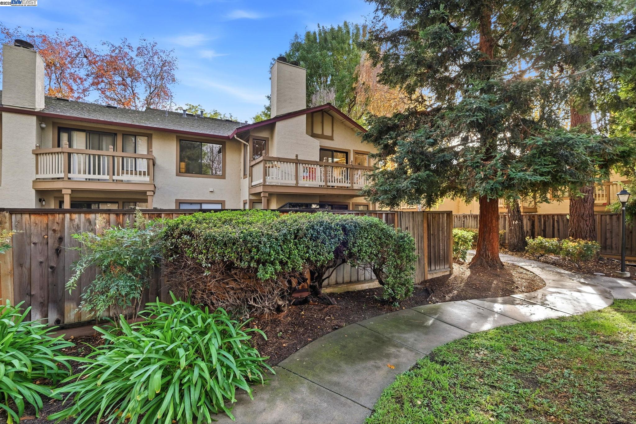 976 Huntington Terrace Fremont, CA 94536 - Photo 3 of 34