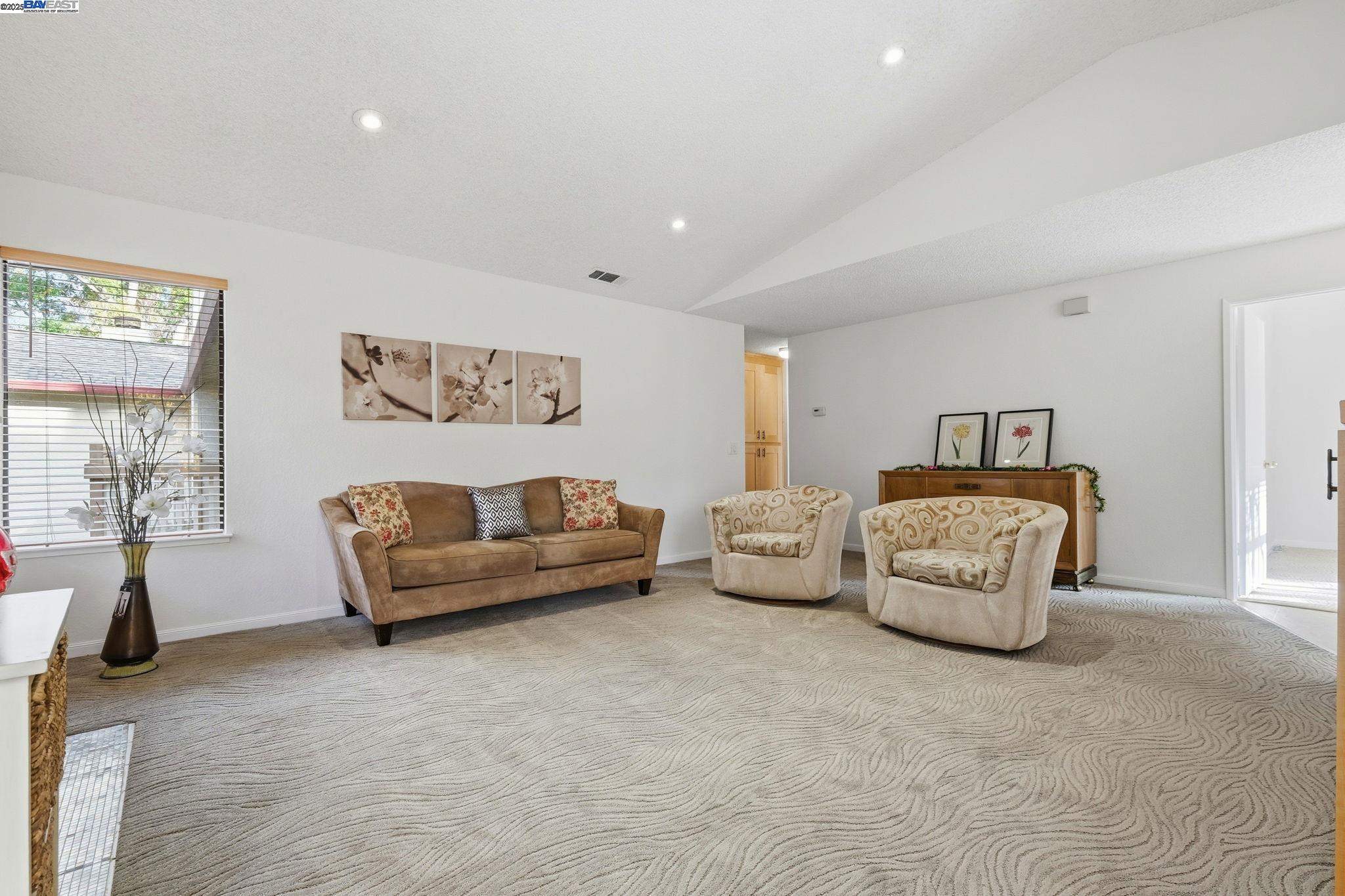 976 Huntington Terrace Fremont, CA 94536 - Photo 4 of 34