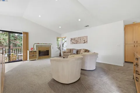 $698,000 | 976 Huntington Terrace, Fremont, CA 94536