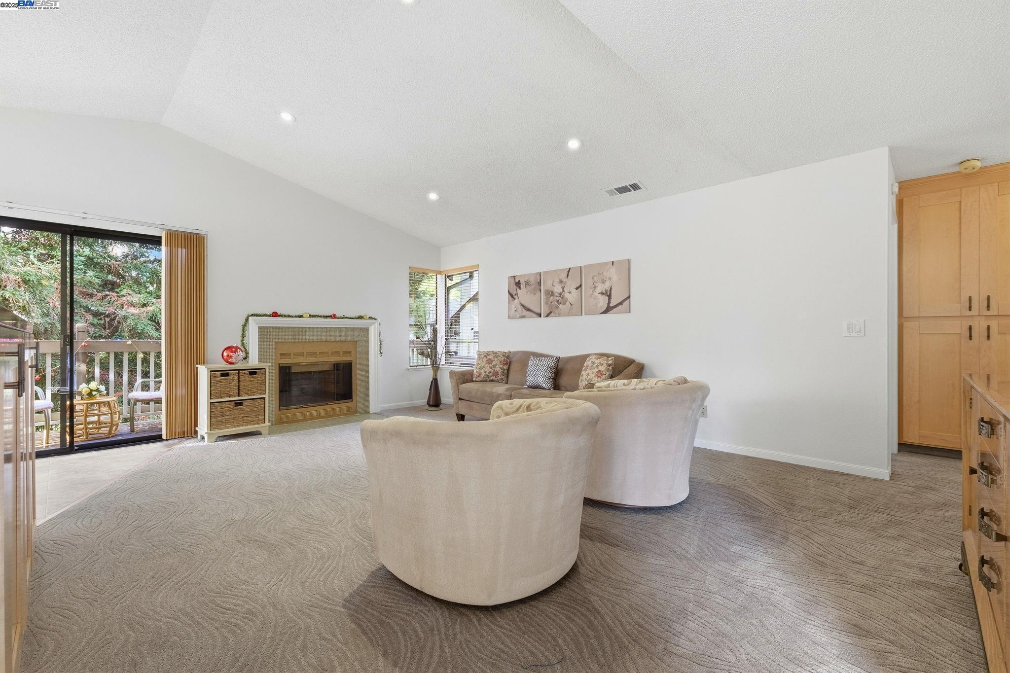 976 Huntington Terrace Fremont, CA 94536 - Photo 5 of 34