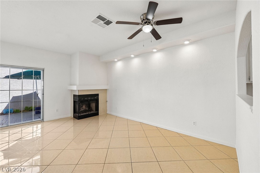 1675 Normandy Way Henderson, NV 89014 - Photo 4 of 36