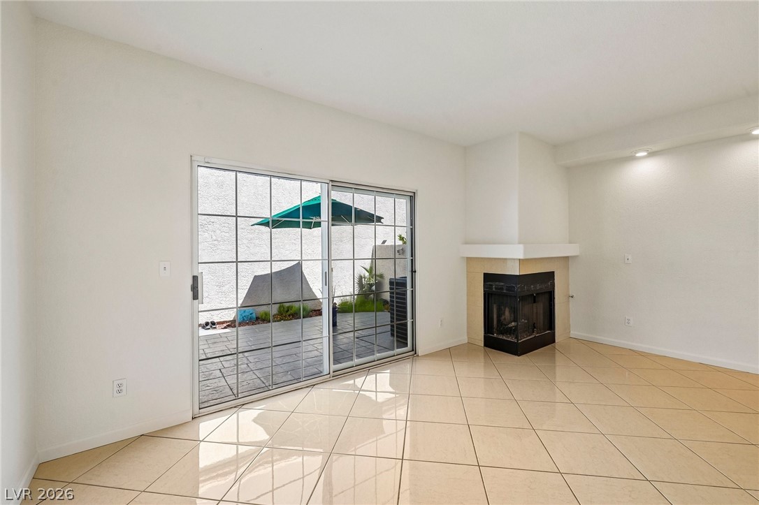 1675 Normandy Way Henderson, NV 89014 - Photo 8 of 36