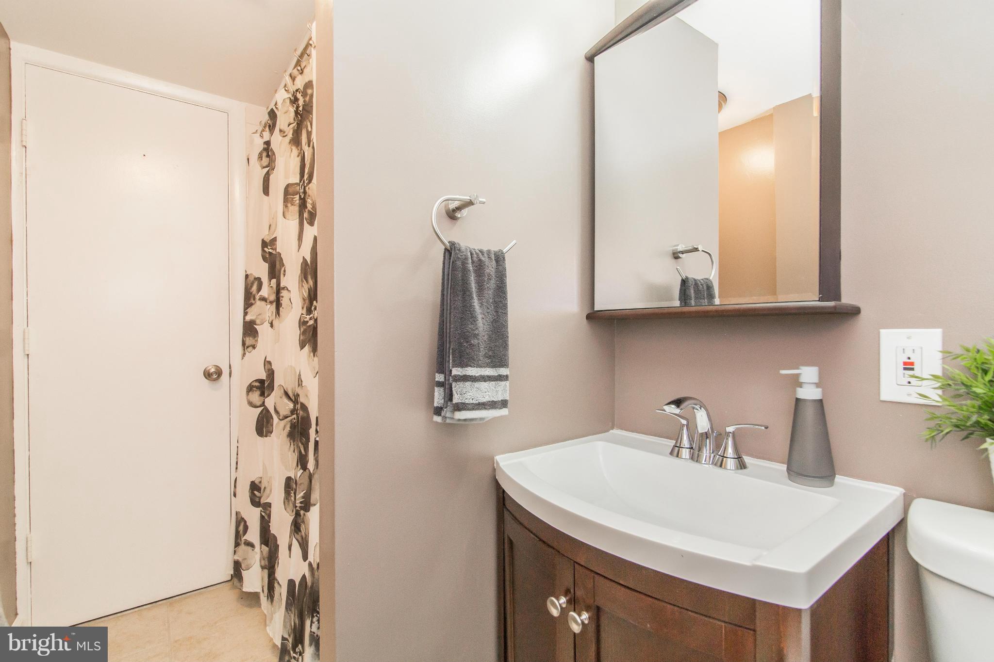 1806 Riggs Place Northwest, Unit 1 Washington, DC 20009 - Photo 16 of 21 Second Bathroom