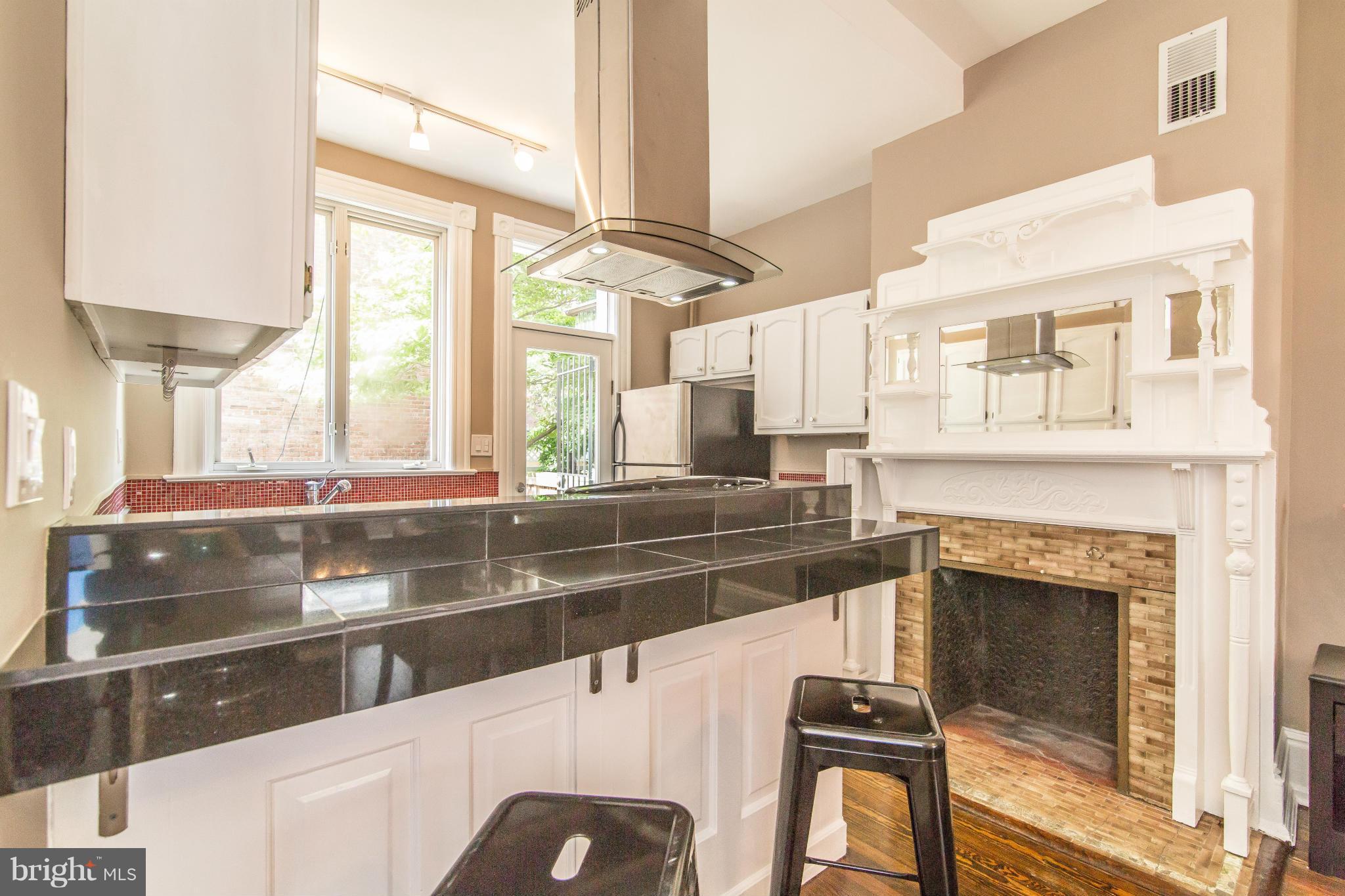 1806 Riggs Place Northwest, Unit 1 Washington, DC 20009 - Photo 8 of 21 Breakfast Bar