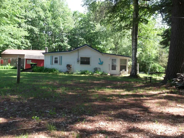 $95,000 | 103 Maple Street, Lake, MI 48632