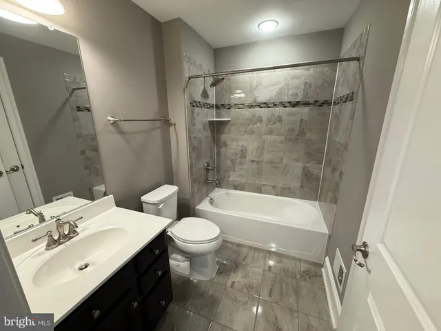 $5,600 | 42635 Gold Thread Drive, Chantilly, VA 20152