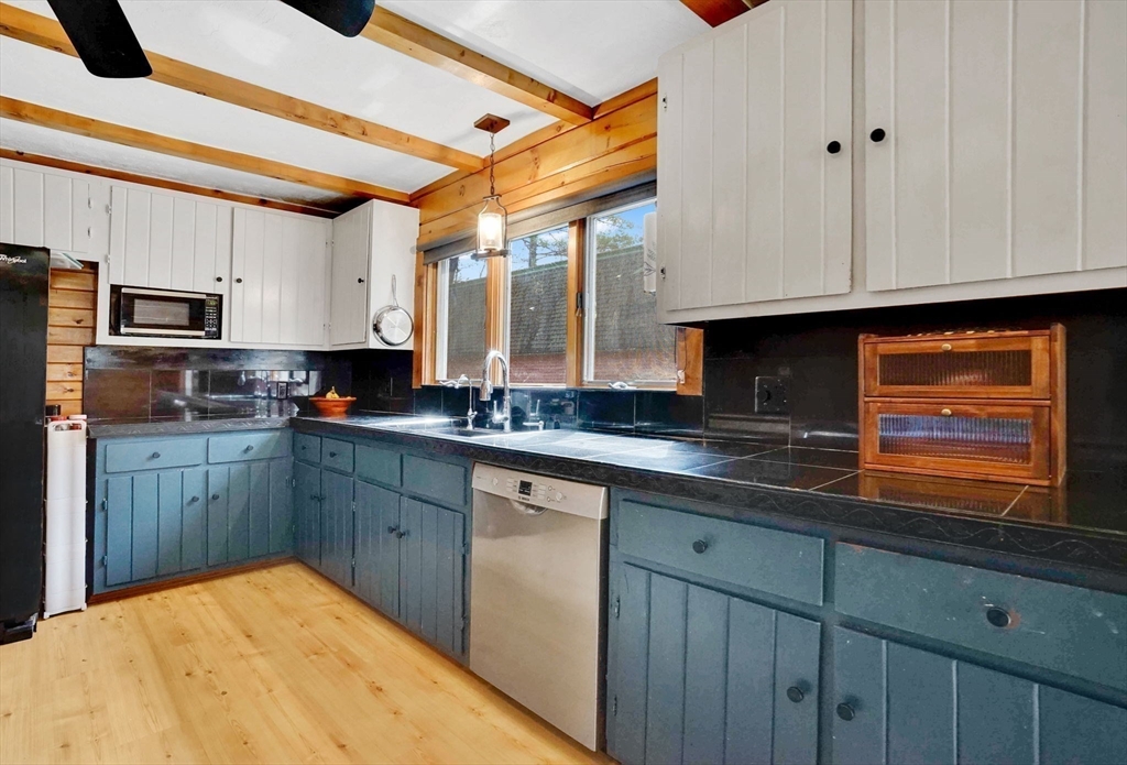 182 Cutler Road Warren, MA 01083 - Photo 10 of 42