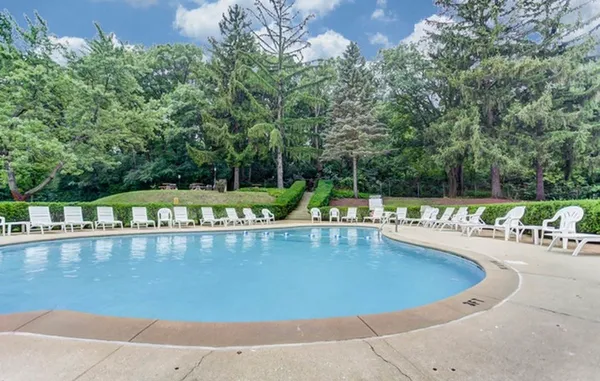 $340,000 | 6700 South Brainard Avenue, Unit 118, Countryside, IL 60525