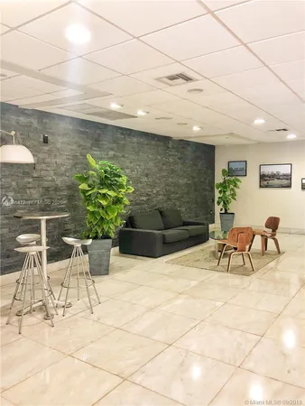 $2,500 | 1035 West Avenue, Unit 306, Miami Beach, FL 33139