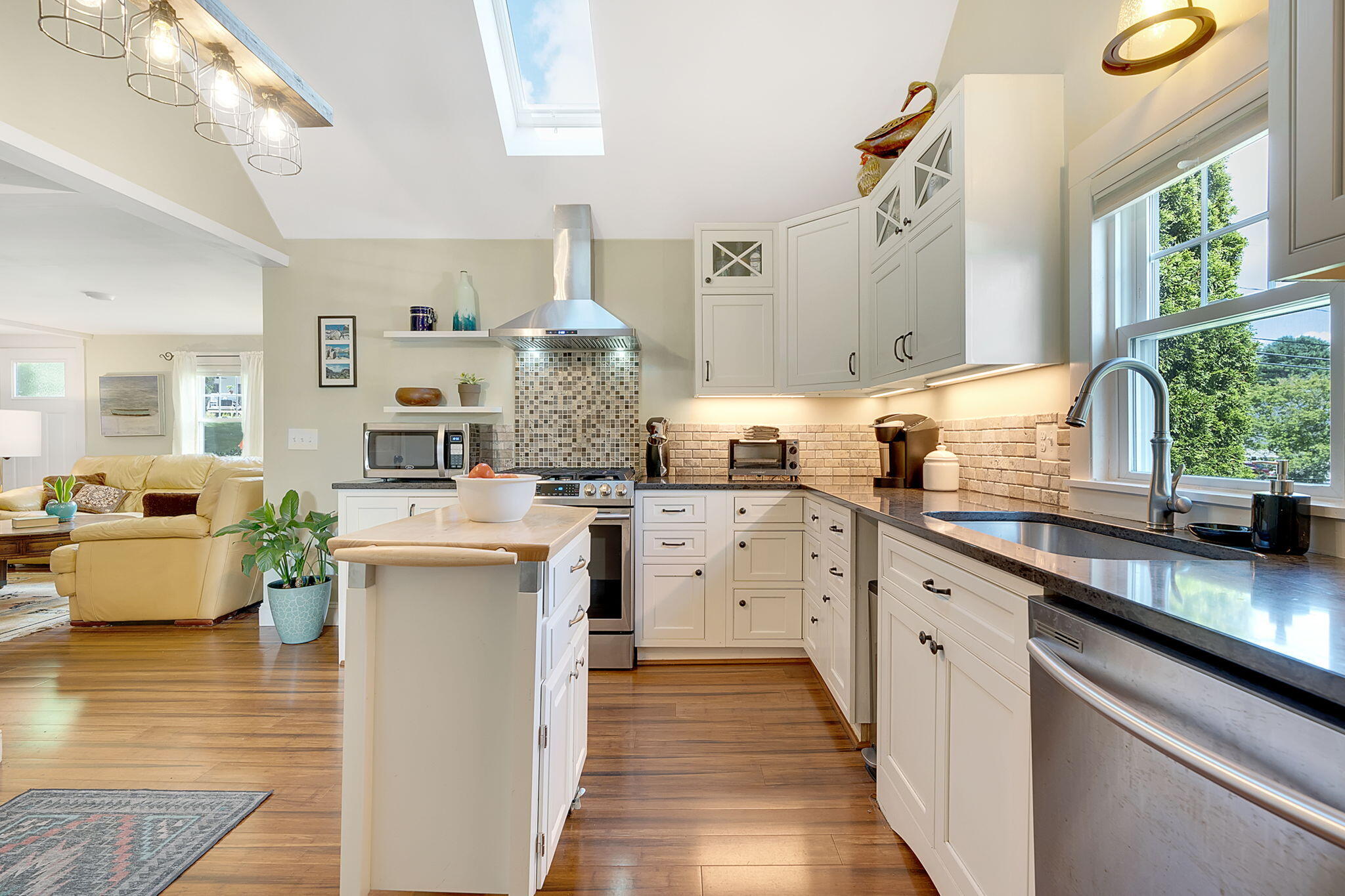 104 Bow Street Freeport, ME 04032 - Photo 6 of 40 11-web-or-mls-104Bow-11