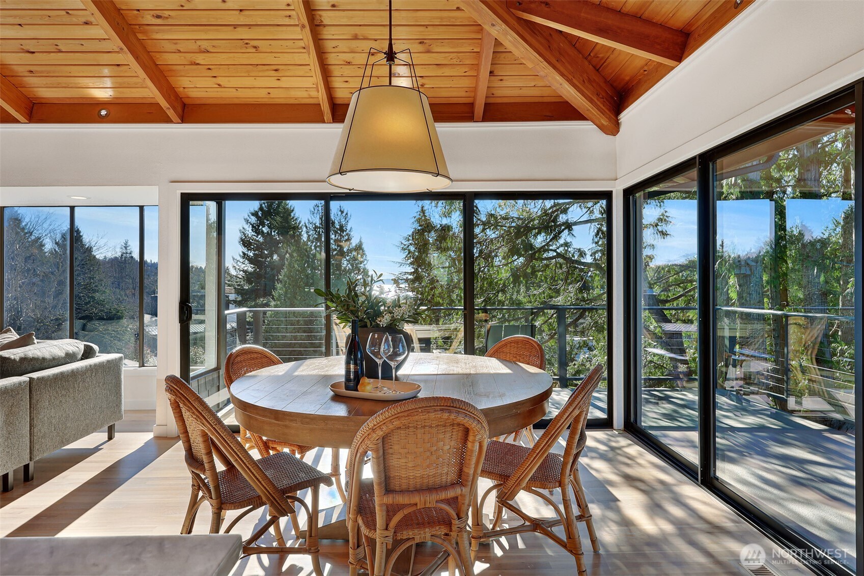 8026 46th Avenue Southwest Seattle, WA 98136 - Photo 4 of 40