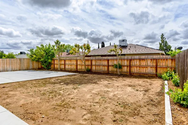 $457,000 | 1461 East Vartikian Avenue, Fresno, CA 93710
