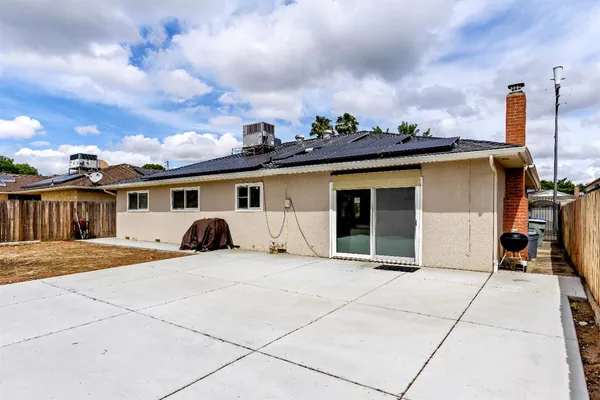 $457,000 | 1461 East Vartikian Avenue, Fresno, CA 93710