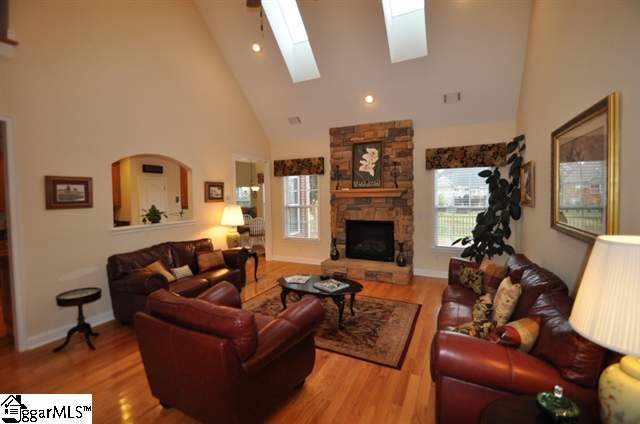 3 Garbor Court Greer, SC 29650 - Photo 8 of 25 Gallery Image 8
