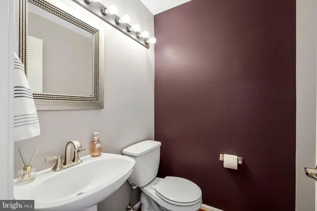 $550,000 | 11814 Rockaway Lane, Unit 32, Fairfax, VA 22030