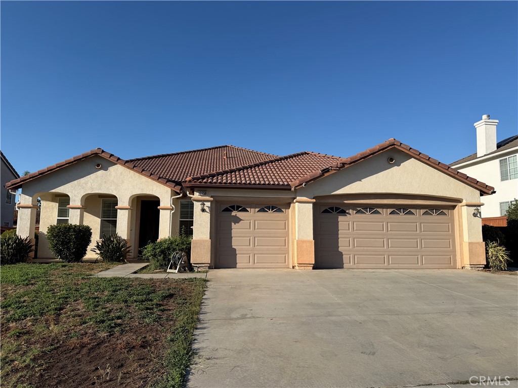 12758 Royal Palm Lane Riverside, CA 92503 - Photo 1 of 27 Gallery Image 1