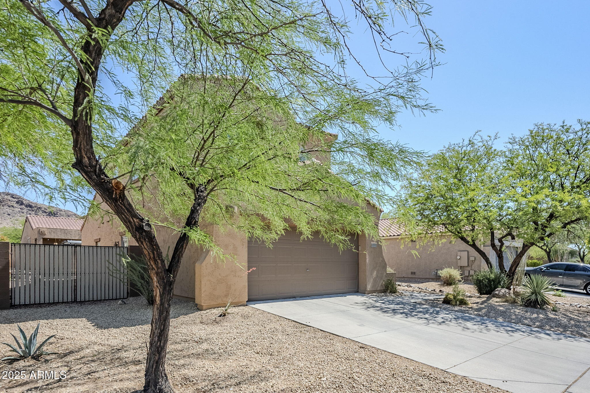 8438 West Bajada Road Peoria, AZ 85383 - Photo 3 of 20