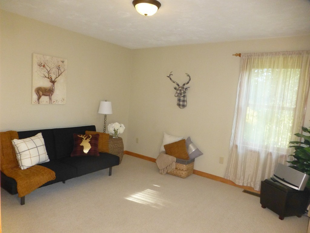 20 Country Club Road Sterling, MA 01564 - Photo 12 of 30 Gallery Image 12