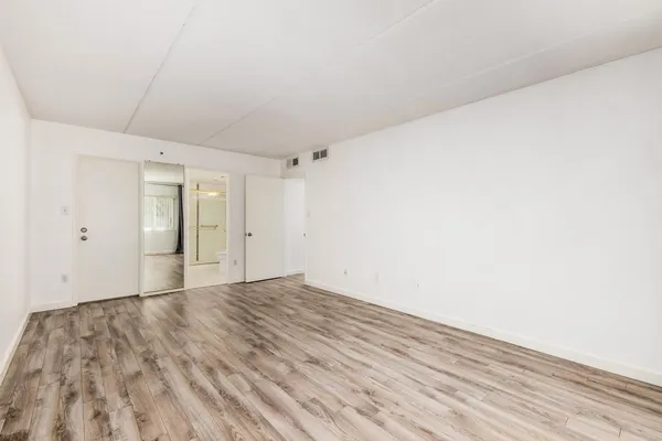 $2,350 | 7950 East Camelback Road, Unit 305, Scottsdale, AZ 85251