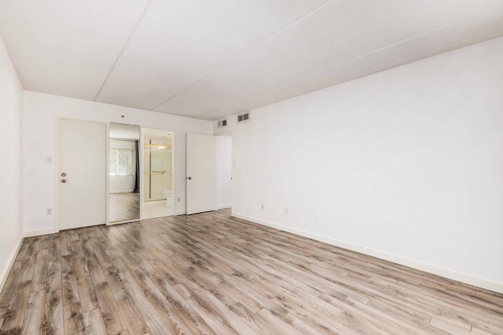 7950 East Camelback Road, Unit 305 Scottsdale, AZ 85251 - Photo 11 of 34 Photo #11