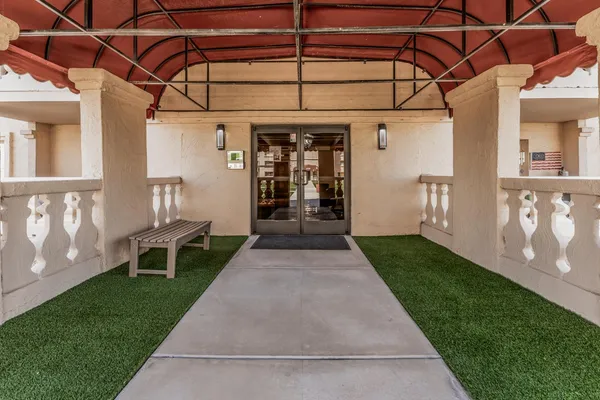 $2,350 | 7950 East Camelback Road, Unit 305, Scottsdale, AZ 85251