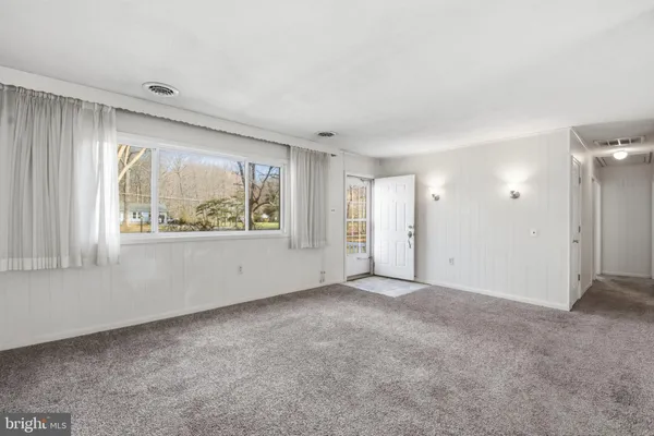 $2,600 | 1469 Cedarhurst Road, Shady Side, MD 20764