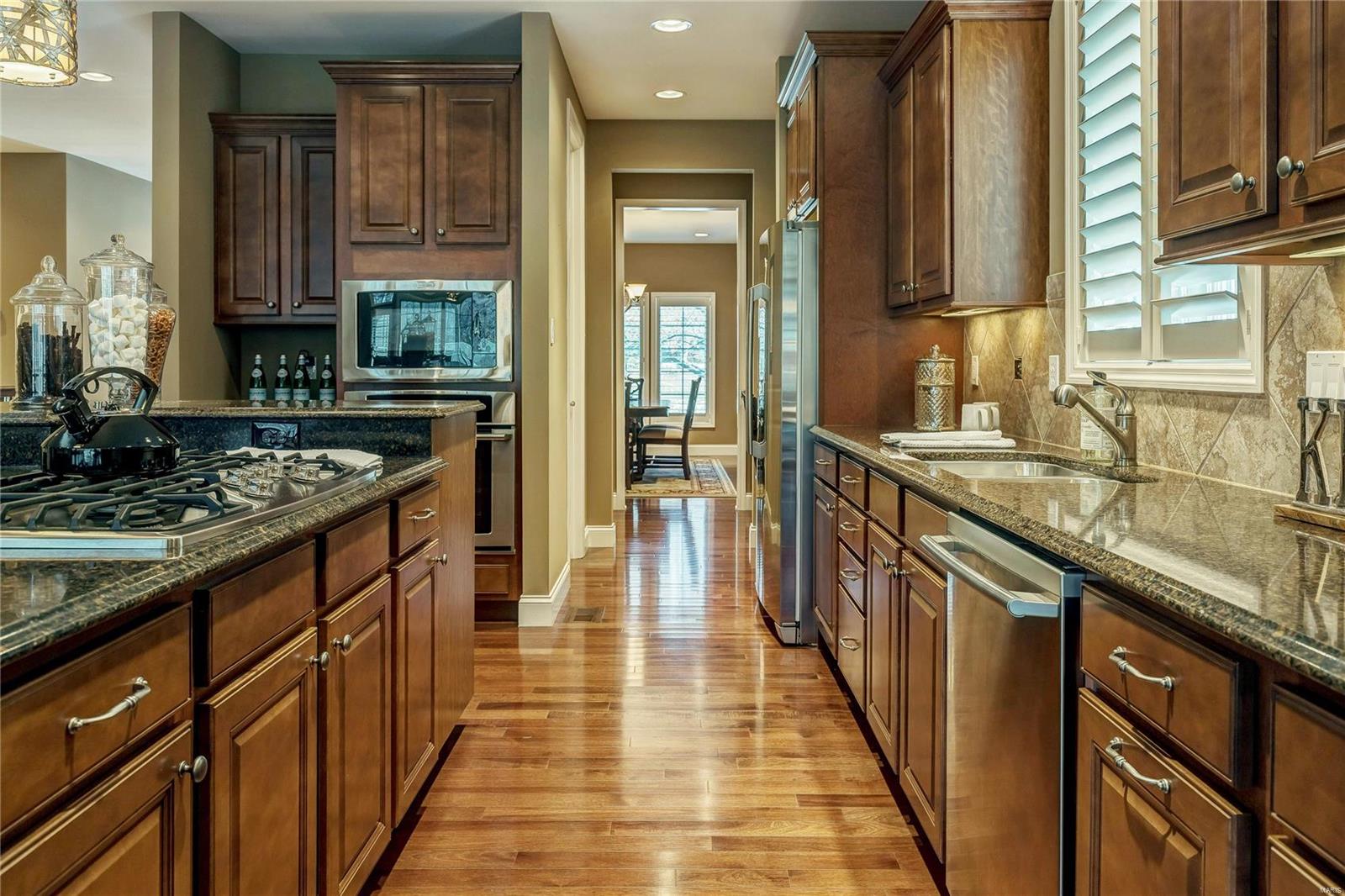16338 Baxter Road Chesterfield, MO 63005 - Photo 13 of 35 Gallery Image 13