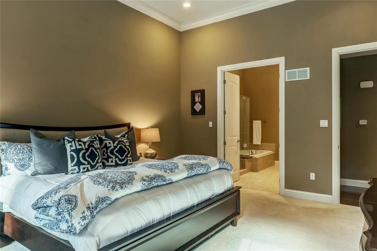 16338 Baxter Road Chesterfield, MO 63005 - Photo 22 of 35 Gallery Image 22