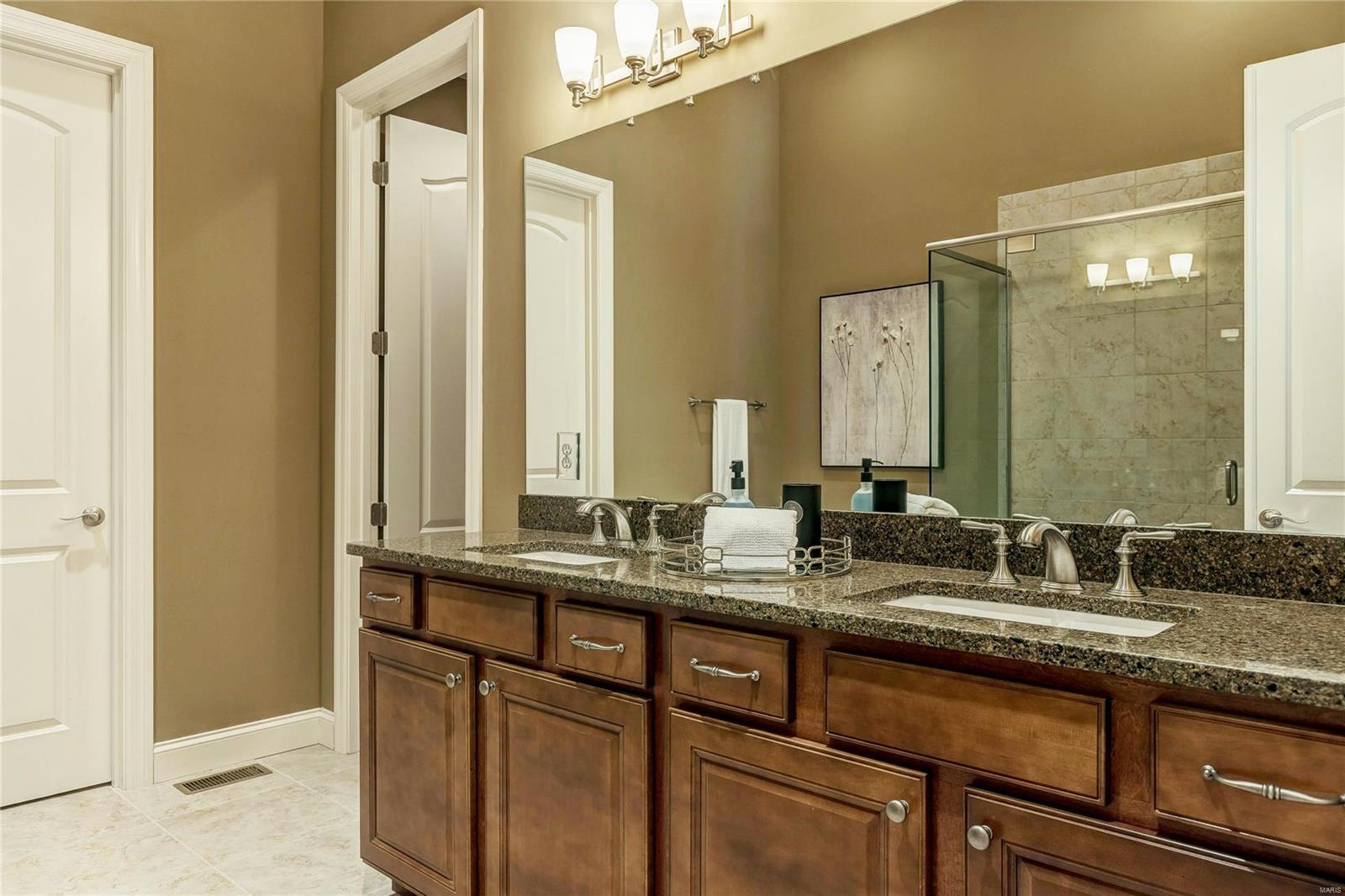 16338 Baxter Road Chesterfield, MO 63005 - Photo 23 of 35 Gallery Image 23