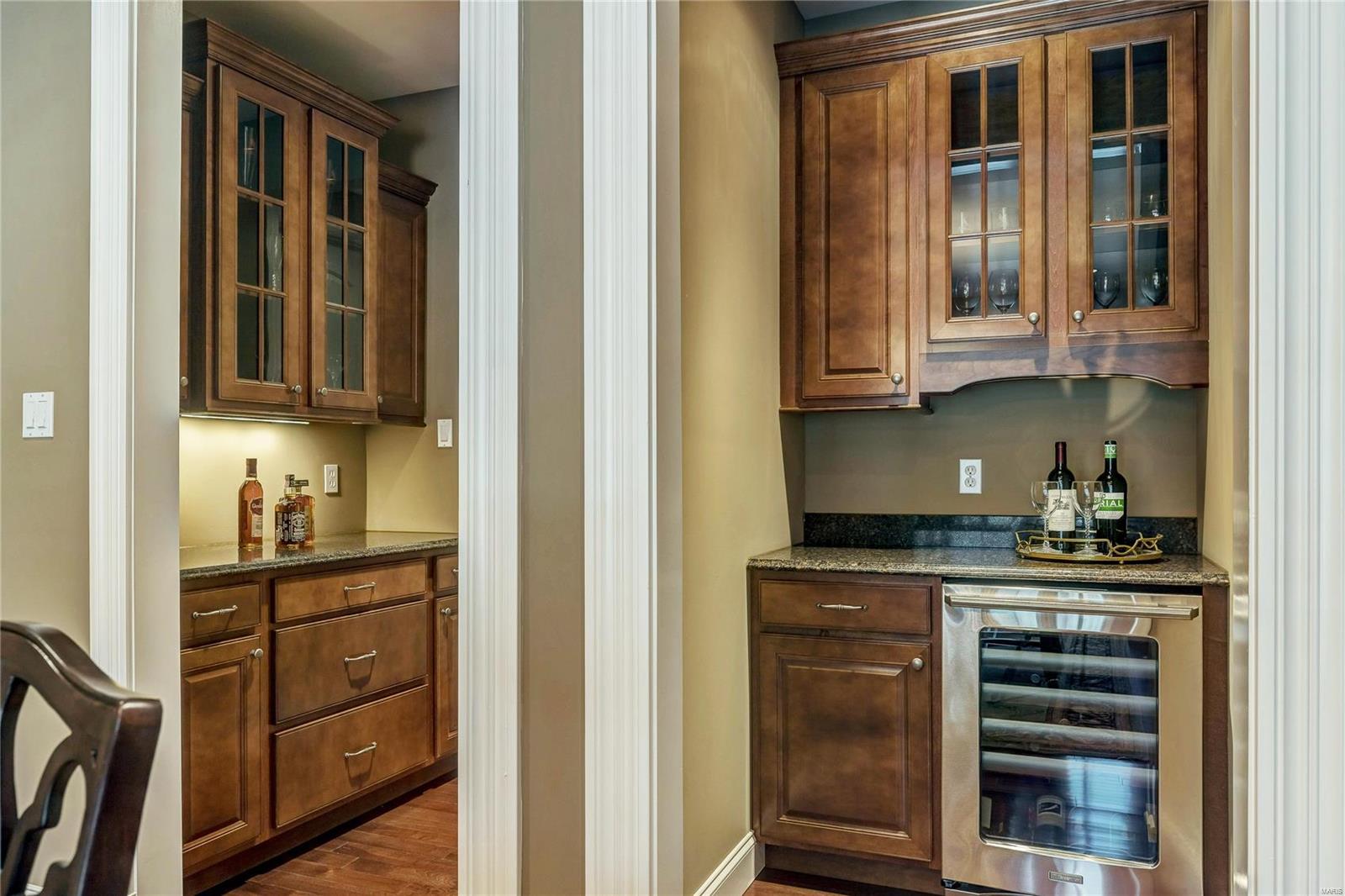 16338 Baxter Road Chesterfield, MO 63005 - Photo 9 of 35 Gallery Image 9