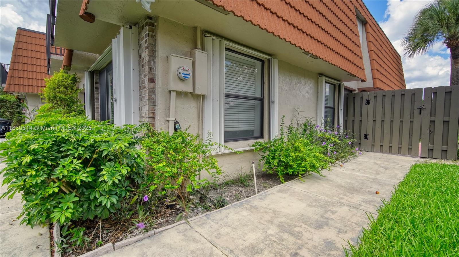 11101 Southwest 15th Manor, Unit 11101 Davie, FL 33324 - Photo 3 of 44