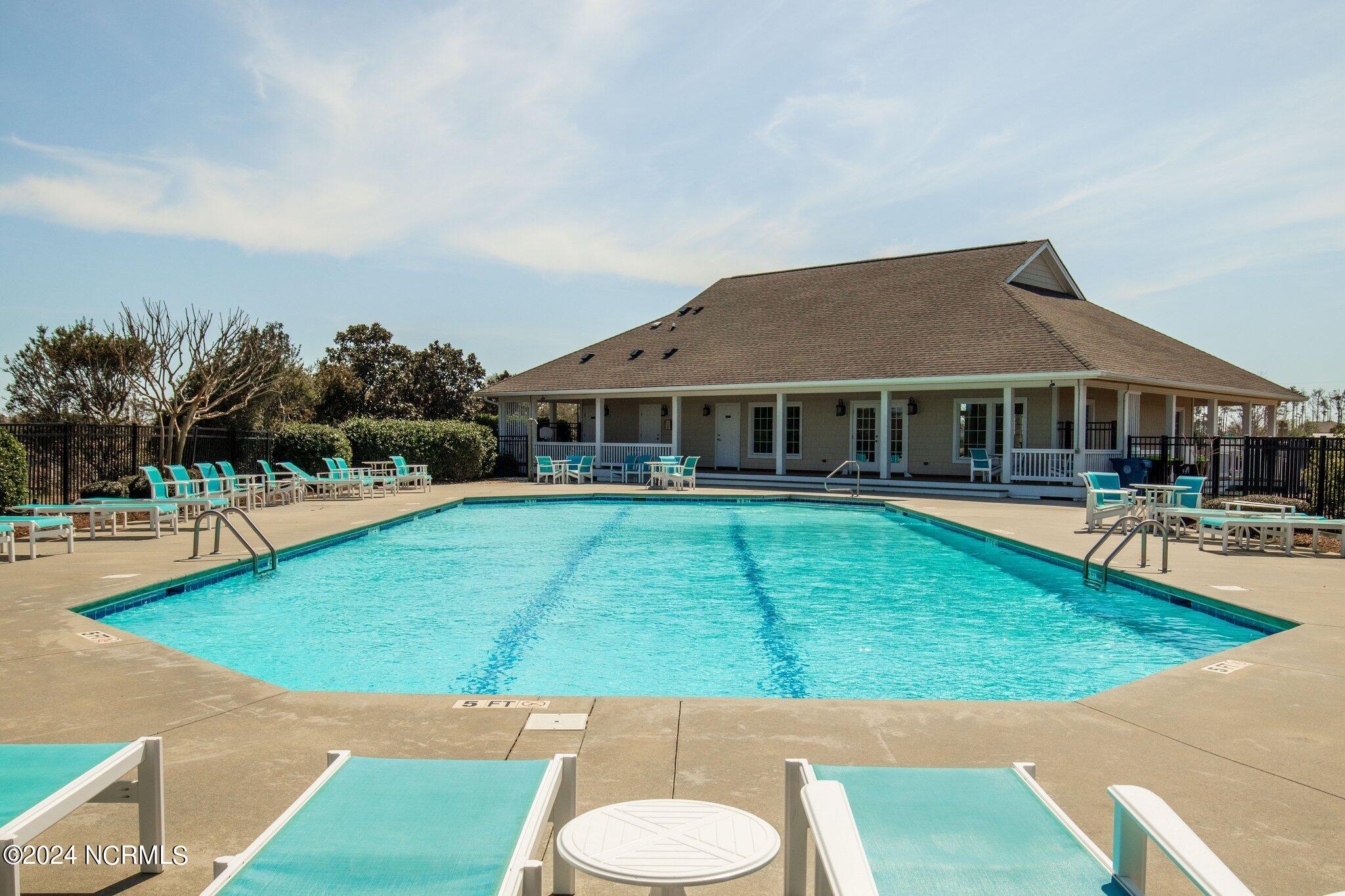 1304 Fathom Way Morehead City, NC 28557 - Photo 10 of 11 Pool!!