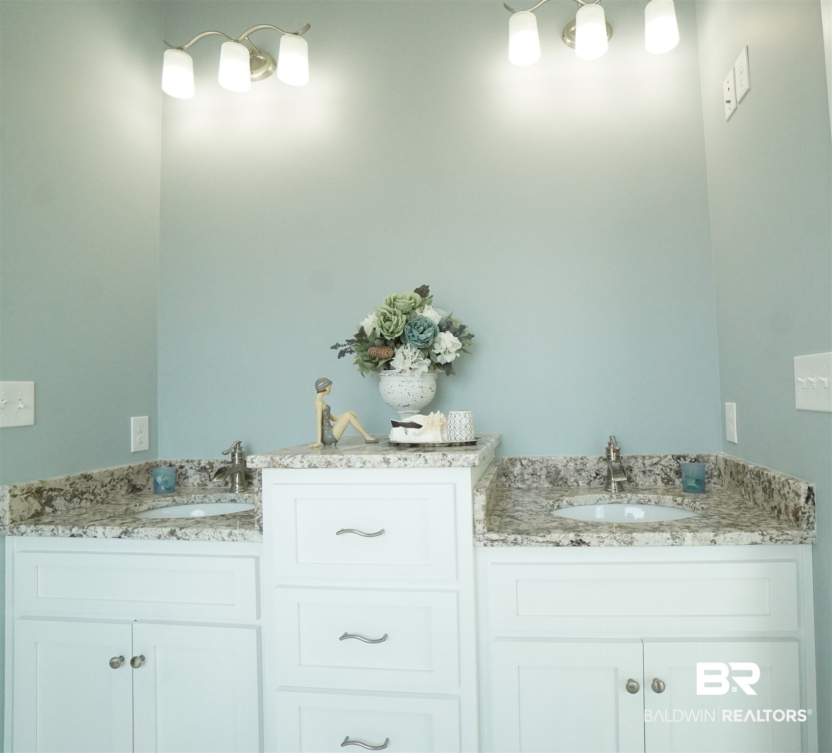 521 West Fort Morgan Road Gulf Shores, AL 36542 - Photo 21 of 48 Master Dual Vanities