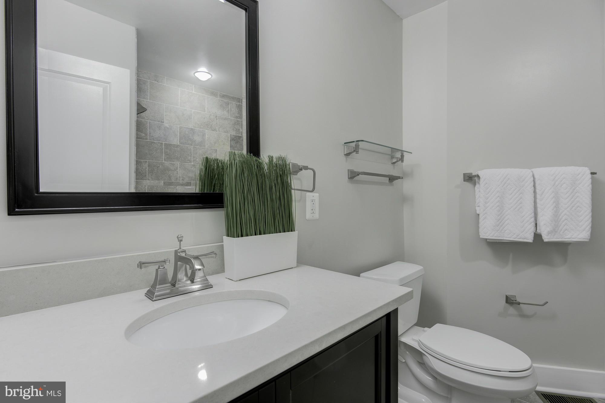 73 U Street Northwest, Unit 2 Washington, DC 20001 - Photo 21 of 30 Bath (Master)