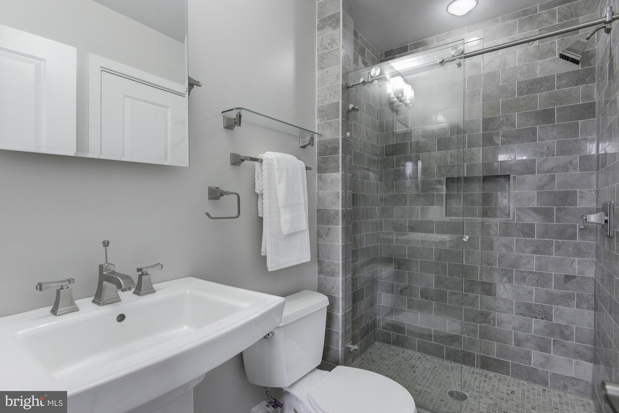 73 U Street Northwest, Unit 2 Washington, DC 20001 - Photo 27 of 30 Bath