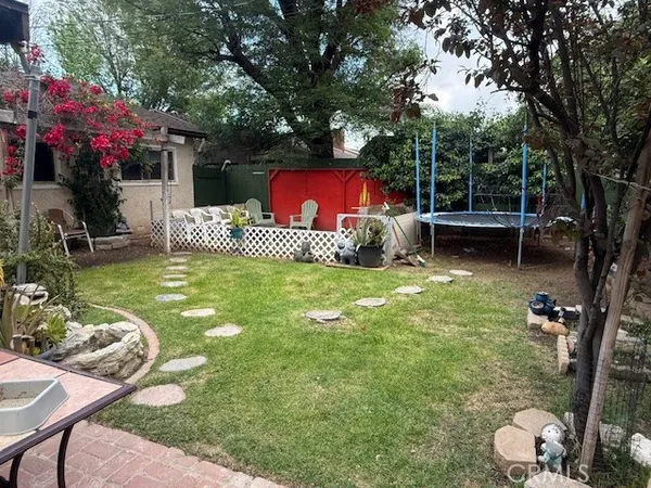 $735,000 | 27135 Cabrera Avenue, Saugus, CA 91350