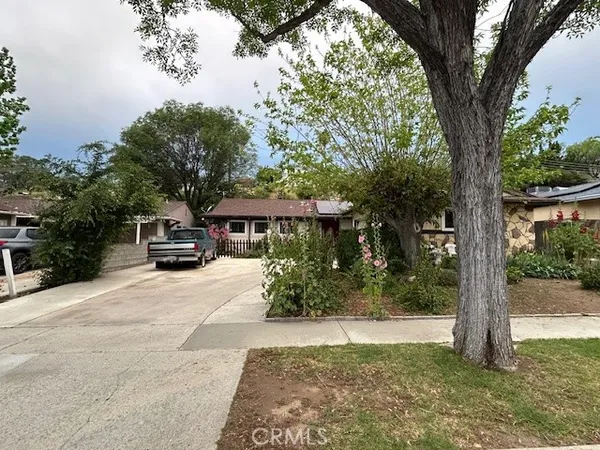 $735,000 | 27135 Cabrera Avenue, Saugus, CA 91350