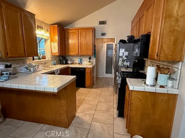 $735,000 | 27135 Cabrera Avenue, Saugus, CA 91350