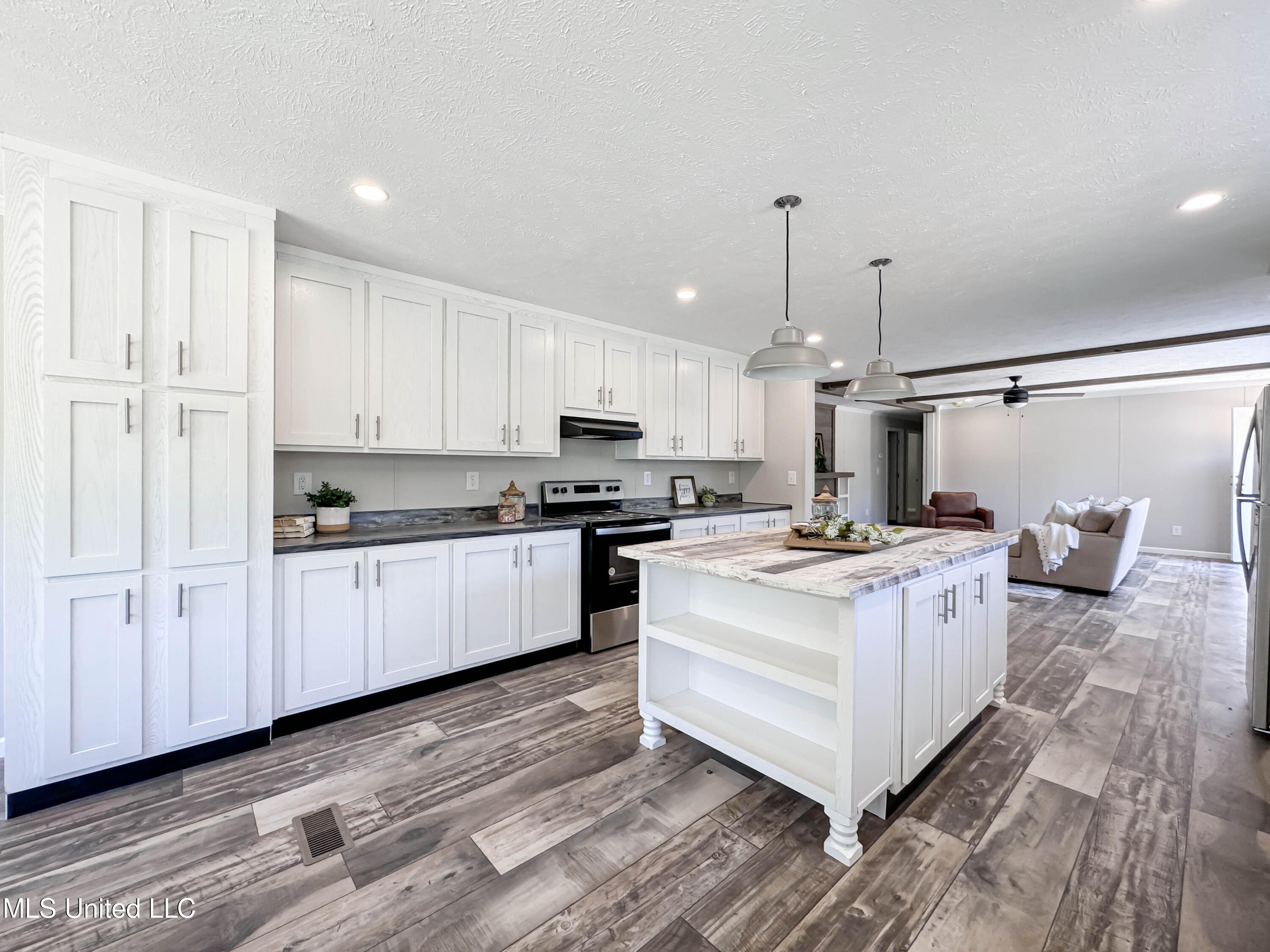 108 Brumley Lane Mize, MS 39116 - Photo 12 of 37 IMG_7225