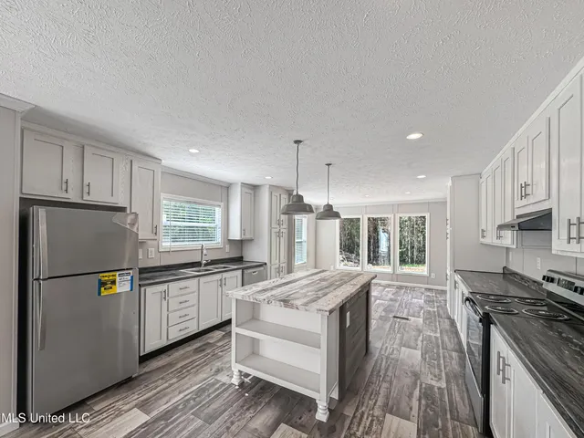 $214,900 | 108 Brumley Lane, Mize, MS 39116