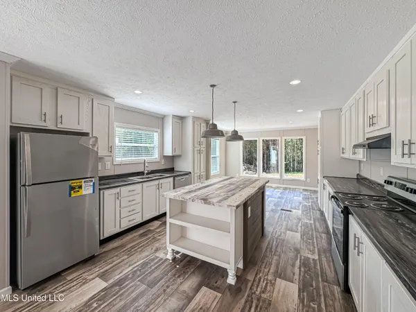 $214,900 | 108 Brumley Lane, Mize, MS 39116