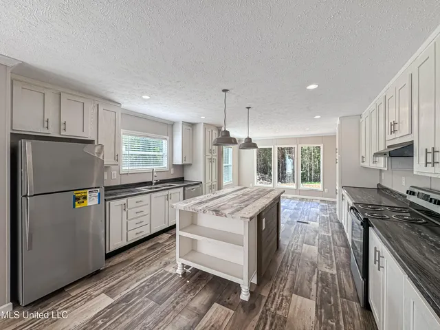 $214,900 | 108 Brumley Lane, Mize, MS 39116