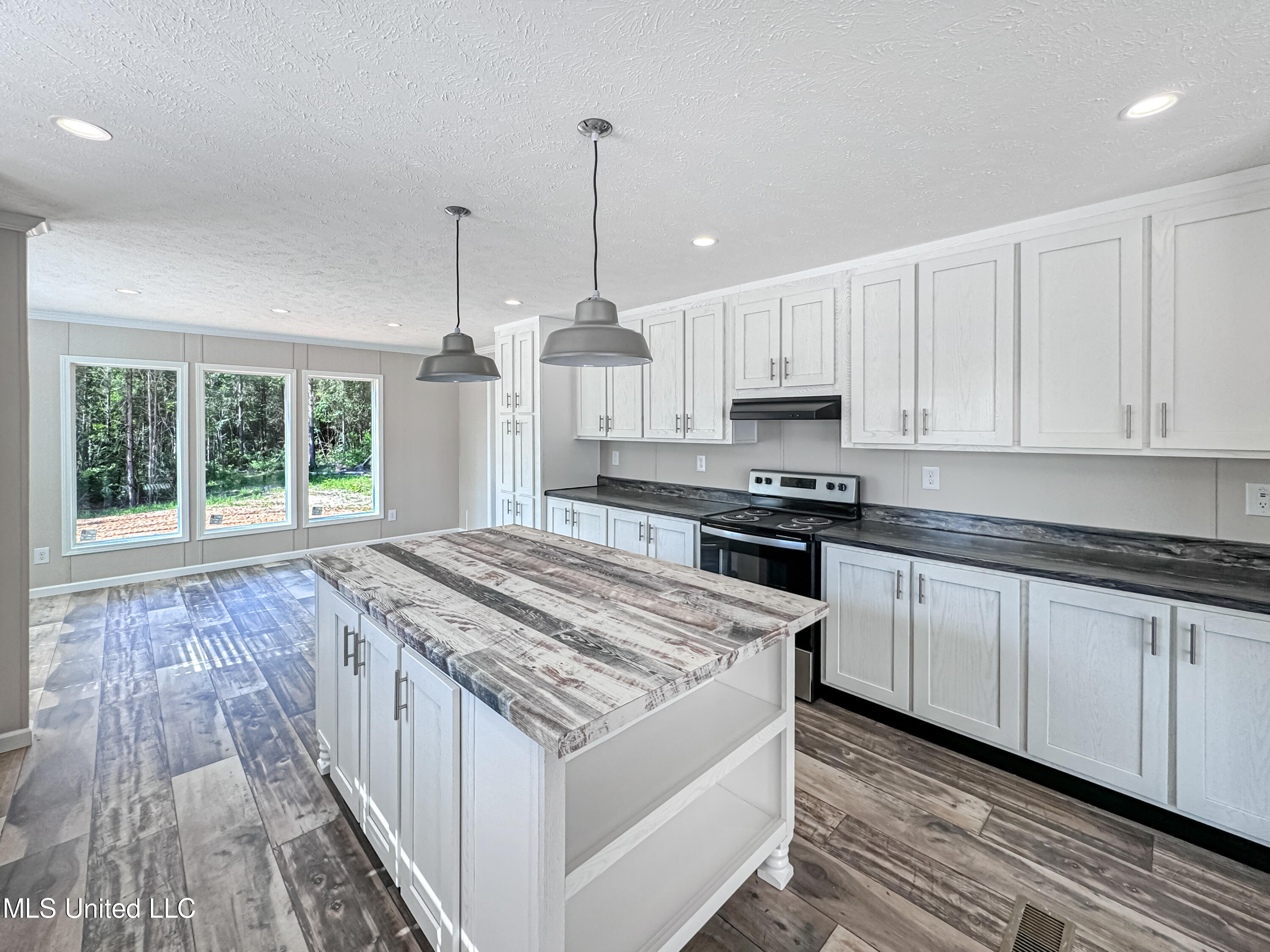 108 Brumley Lane Mize, MS 39116 - Photo 21 of 37 IMG_3856