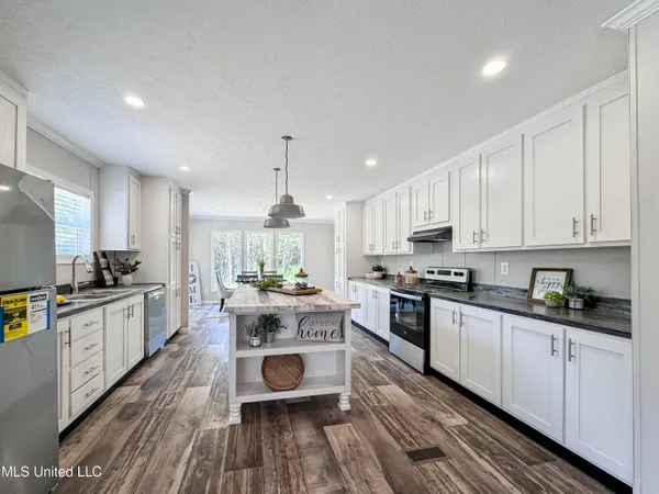 $214,900 | 108 Brumley Lane, Mize, MS 39116